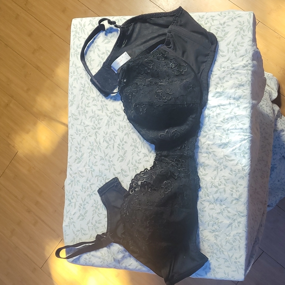Cacique bra size 44c